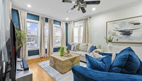 Oak Park 5bd 2bth sleeps 11 with 3 private parking