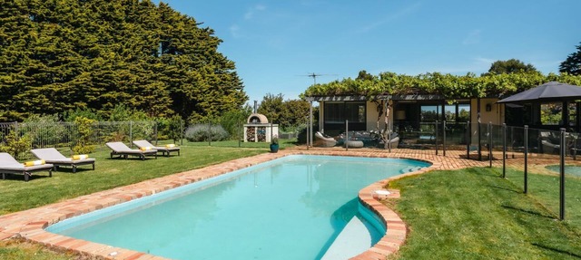 Ocean View House - Solar Heated Pool and Pet Friendly