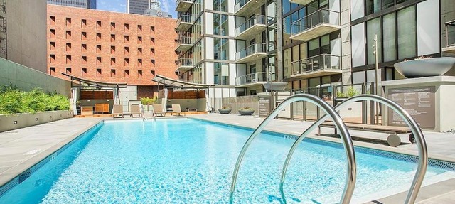 Ocean Views Penthouse 2b 2b Majestic Apartment 5 min to Convention Center
