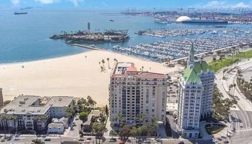 Oceanfront lux condo