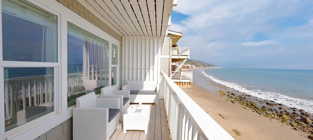 Oceanfront on Dry Sandy Carbon Beach - Sandpiper
