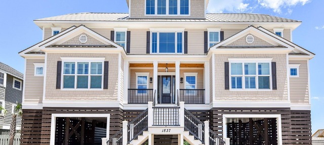 Oceanfront, Pool, Hot Tub, Exceptional Reviews!