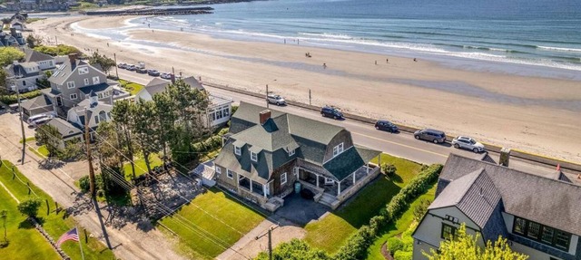 Oceanfront Retreat on Goochs Beach 7 Bedrooms
