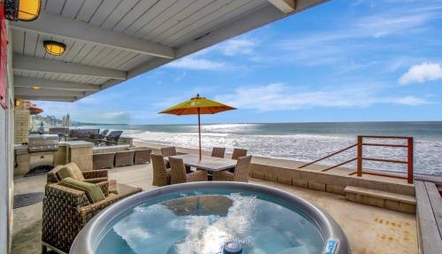ON THE SAND! Private Beach! OCEAN FRONT HOT TUB!