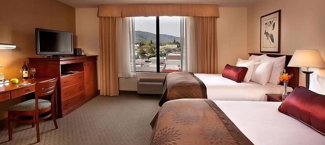 One Room | Two Queen Beds | Breakfast Included