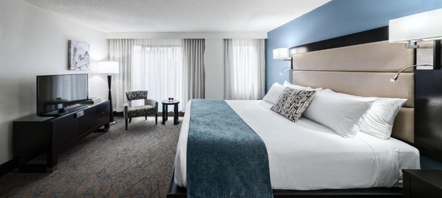 Ottawa Embassy Hotel & Suites