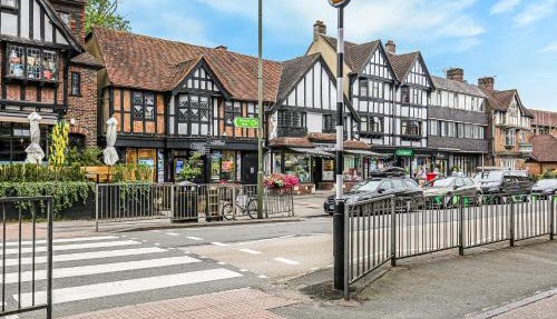 Oxted High St