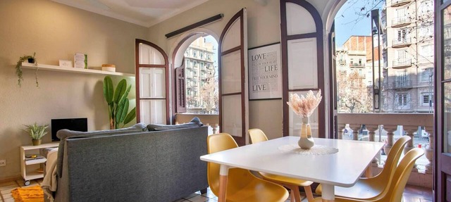 P1PAR1001 Chic 3 bedroom aparment in Paralel