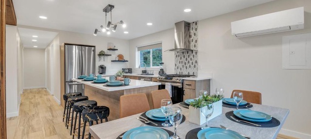 Pacific Northwest Retreat Duplex 3min from Seattle