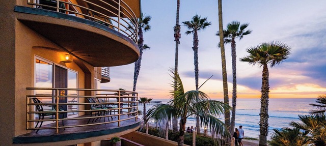 Pacific Terrace Hotel