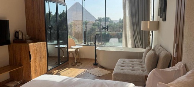 Palacio Pyramids Hotel