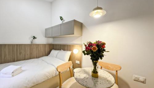 Paris Studio in Montmartre Area near Metro & Shops