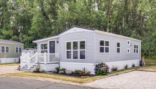 Patio, Pool Access! Coastal Ocean Pines Cottage