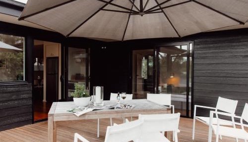 Peacefull Island Stay with Free Standing Bungalow