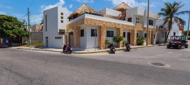 Penthouse - Casa Mango Great location!