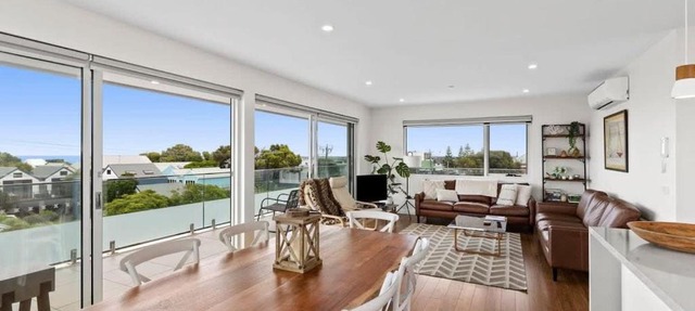 Penthouse Spectacular Ocean Views From Every Room