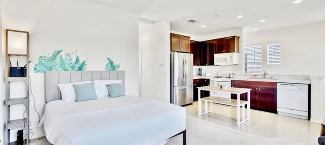 Perfect Private Getaway Minutes to Ventura Beach!