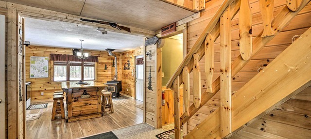 Pet-friendly Brantingham Cabin by ATV Trails