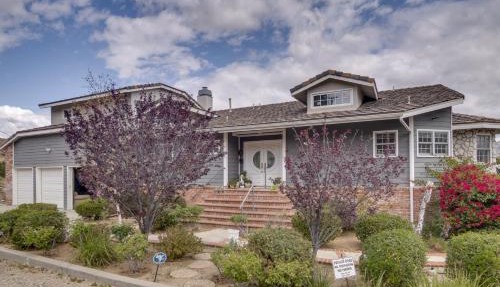 Pets Welcome! Simi Valley Home w/Mtn & City View