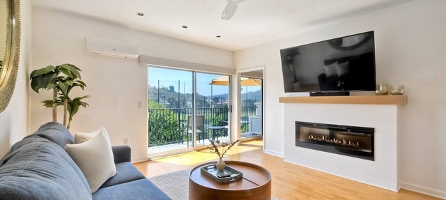 Pool, Hot Tub, Steps To Omni La Costa