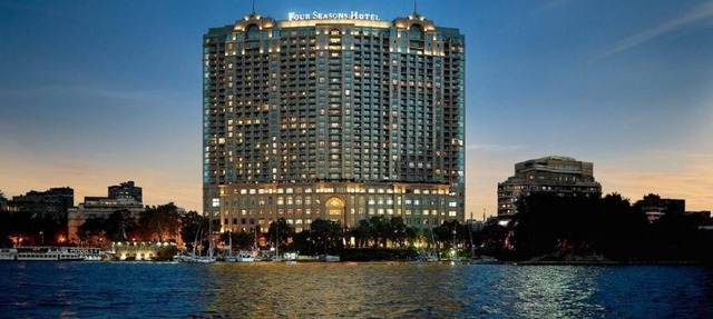 Premium SA at 4 Seasons Hotel