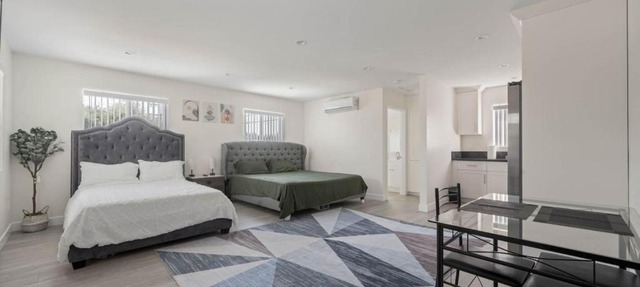 Prime new beautiful studio in burbank