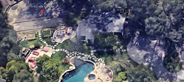 Private 1 Acre Resort, 1+Den with pool in Malibu Canyon minutes from the beach.