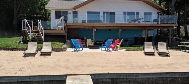 Private Beachfront on Silver Lake: Amazing Views, Pontoon Boat, Kayaks