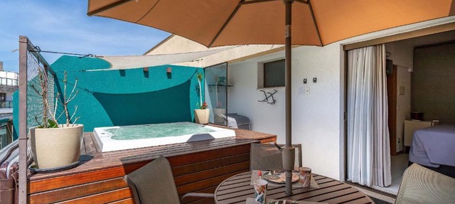 Private Jacuzzi Penthouse in the Heart of Itaipava