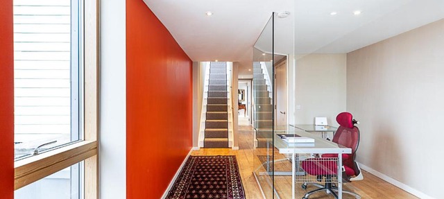 Private Penthouse Above the Crowds