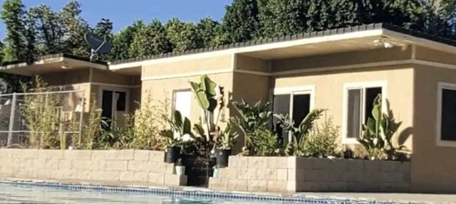 Private Pool Guesthouse for up to 6 on Secluded & Private Gated 3.25 acre Estate