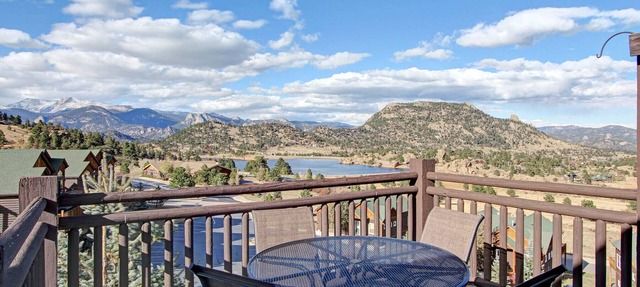 Ptarmigan Mountain 202 3 Bedroom Condo by RedAwning