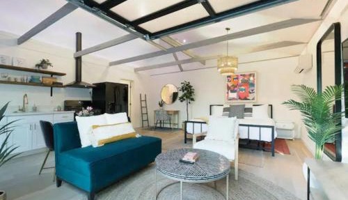 Quaint Studio for 2 in the Heart of Little Italy