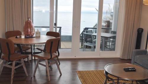 Qualicum Beach Ocean Suites
