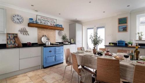 Quay House Luxury Living for 10 & Private Parking