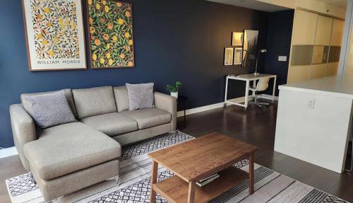 Queen St West Haven - Modern Loft, Downtown Toronto, Free Parking