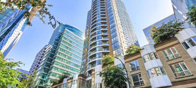 Quiet modern condo in Coal Harbour