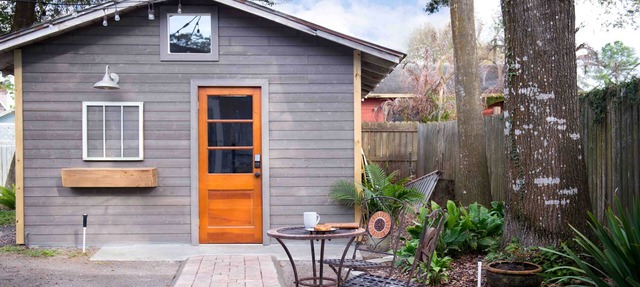 Quiet Shed in Downtown