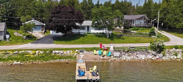 Quiet & Updated Waterfront Manitoulin Retreat with Beautiful View! Sleeps 6.