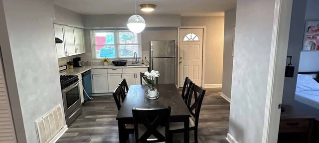 Ranch Single Level Home near downtown Tinley Park