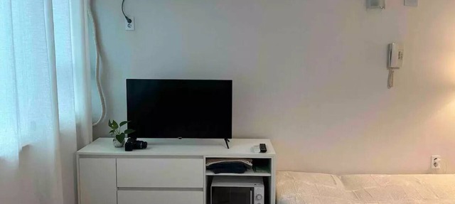Realxing white home in Yatap-dong; Newly Renovated space