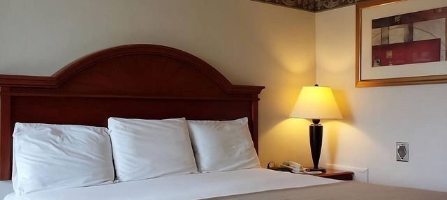 Refreshing Vacation Trip! FREE Breakfast, Near Hershey Park and Zoo America!