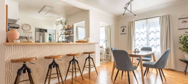 Renovated Home I Walk to Downtown | Patio