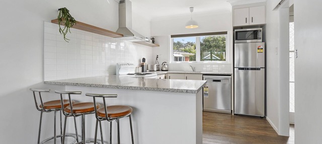 Renovated Takapuna 2BR Apt - Parking