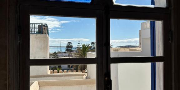 Riad Les Sables Bleus, médina, lumineux et terrasse privée sur mer