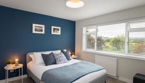 River Retreat Apartment Exeter - River Views & Parking
