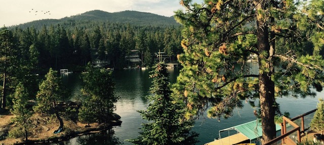 Riverfront Post Falls; Bring your boat! Downtown Coeur D'alene In 8 Min.
