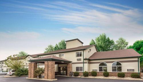 Rock Island Inn & Suites Streator , IL