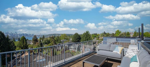 Rooftop Patio with Waterview, Private Garden & Grill 3BR 3BA- Modern Cityscape