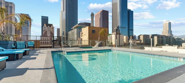 Rooftop Pool & City Views! Long-Term Dtwn LA Stay